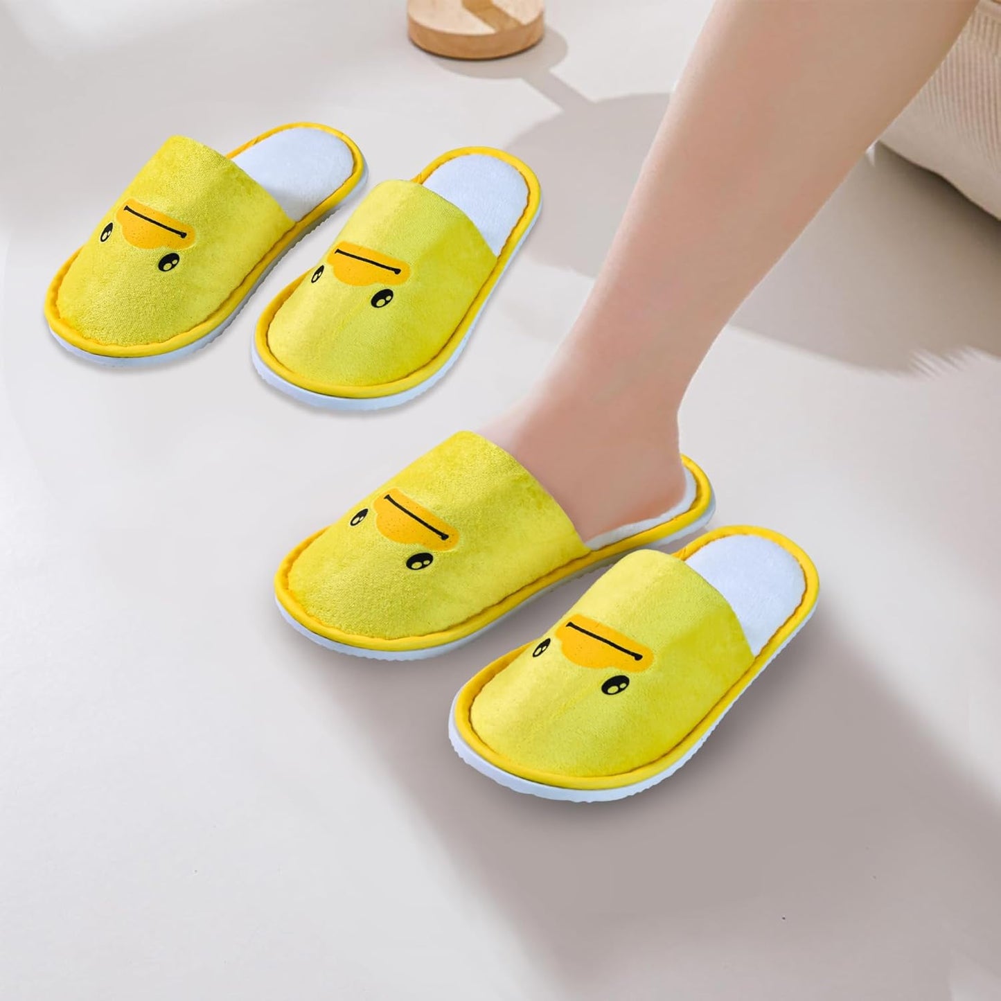 6 Pairs of Spa Slippers for Kids Hotel Slippers Disposable Outdoor Travel House Boys Girls Slippers Non-slip Soles for Children 4-10 Years Old